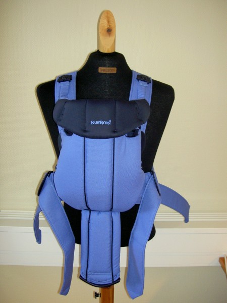 babybjornbluefrontdownactive